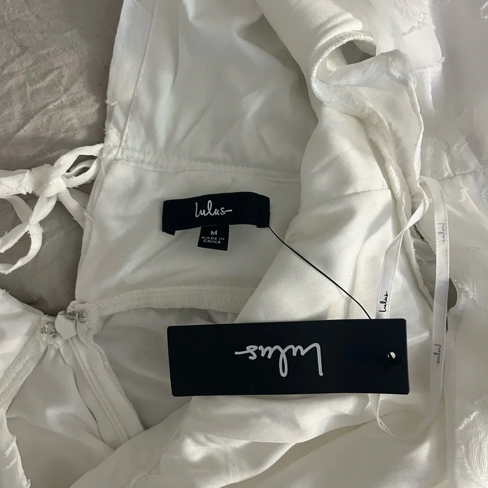 ❗️*SOLD*❗️ Lulu’s White lace NWT dress/Romper, bachelorette - Picture 7 of 7